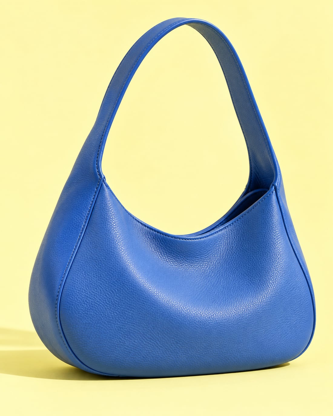 Concept AI: borsa blu cobalto